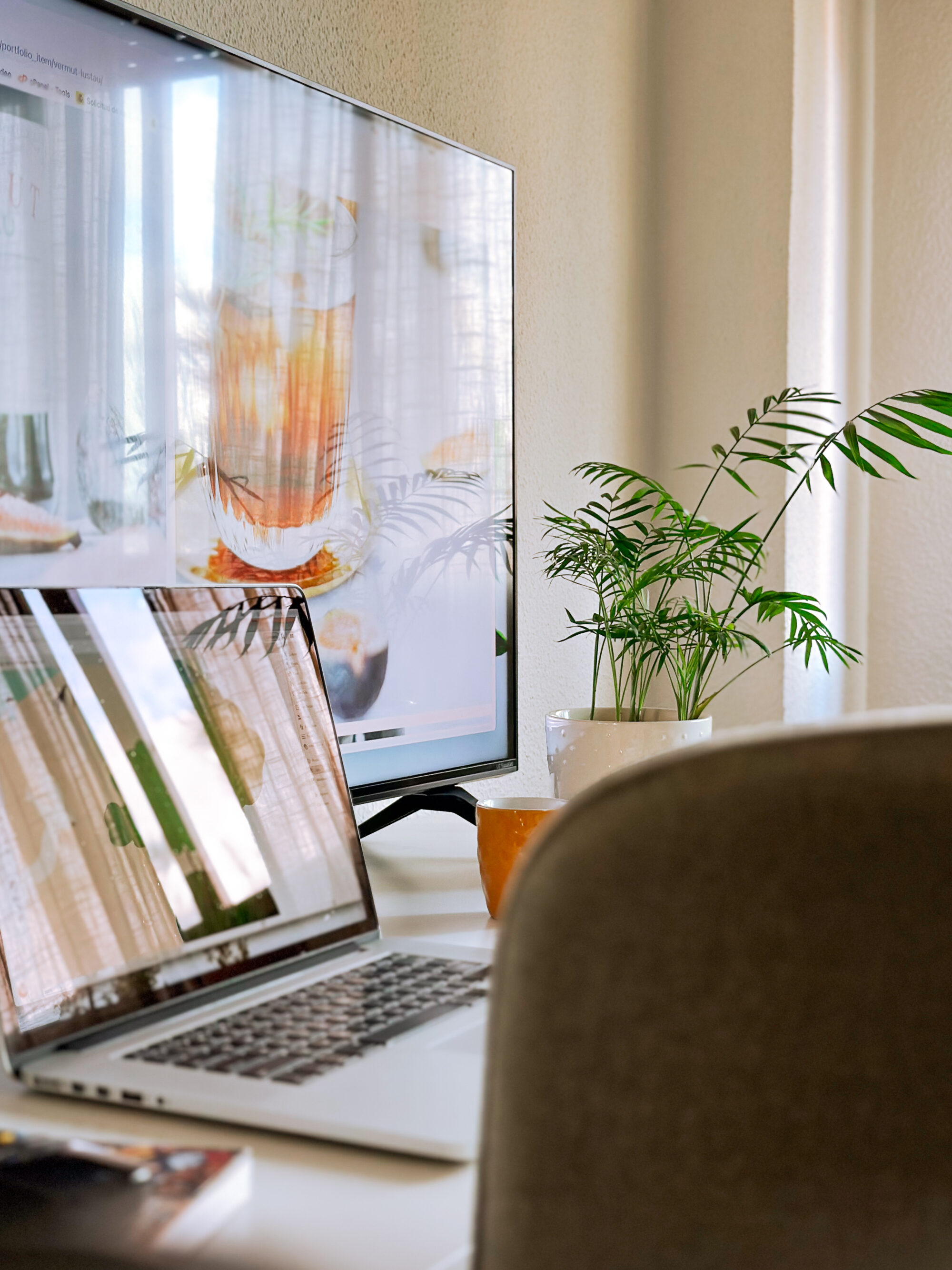 Espacio de trabajo del estudio Pensando en Japonés, especializado en branding estratégico y diseño emocional