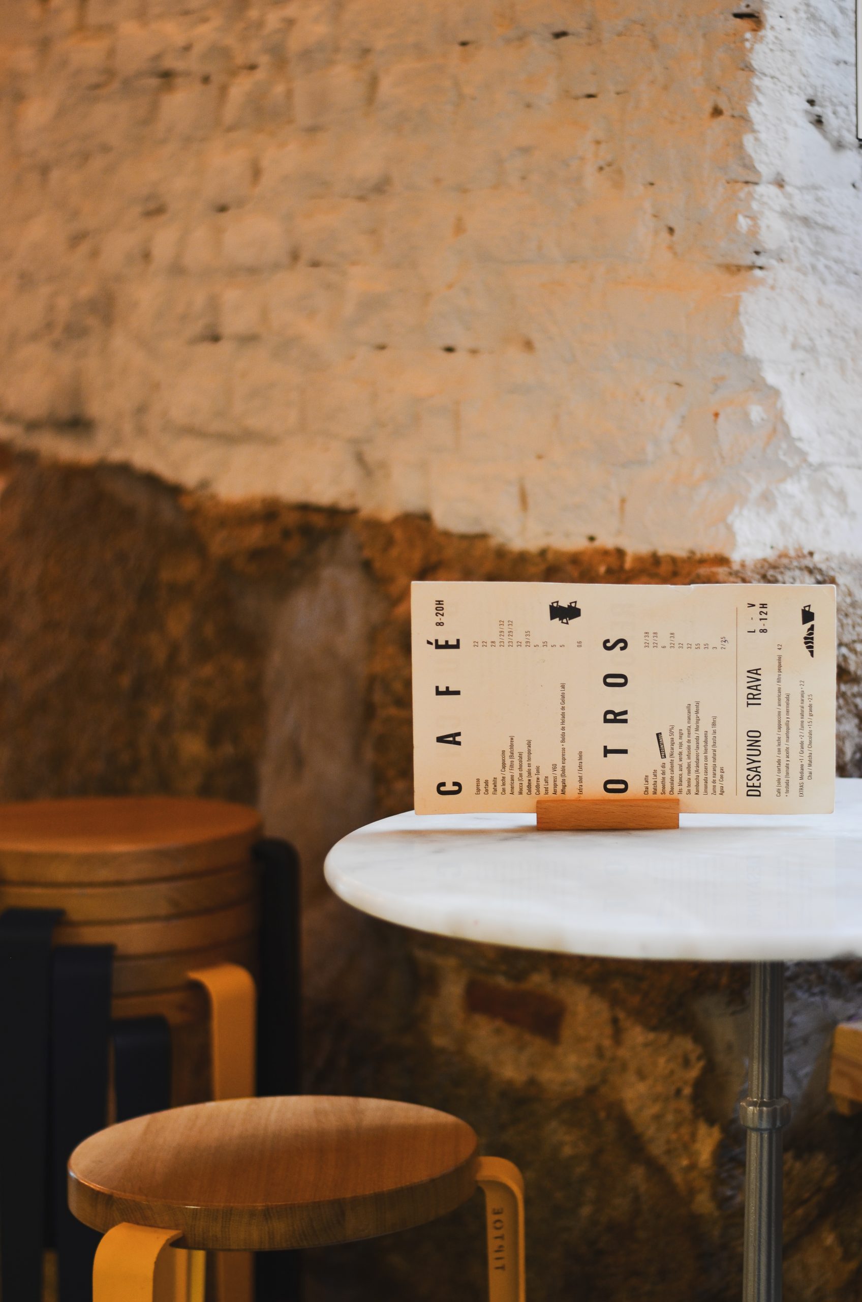 Detalle del bar Trava Madrid durante el rodaje del episodio de la serie Emprendedores